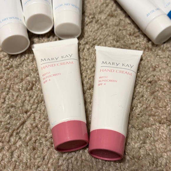 Mary Kay body cleansing gel, buffering cream and hand cream - Picture 5 of 6